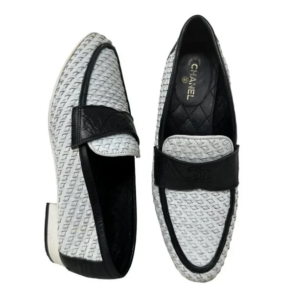Chanel Classic Academia Black White Woven Leather CC Logo Loafer Slip On Flats - Picture 16 of 16